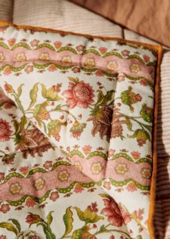 Best Sezane Bedruckte Steppdecke Blumen aus Amalfi - Gewebte Streifen Blush