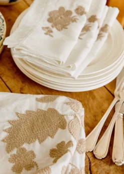 Sale Sezane Set Aus 4 Handtüchern - Gestickte Blumen
