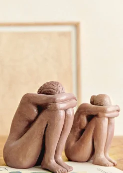 Hot Sezane Skulptur Guénolée Courcoux - Sitzende Frau Kleines Modell