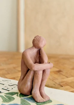Best Sezane Skulptur Guénolée Courcoux - In Gedanken Versunkene Frau - Kleines Modell