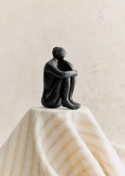 Best Sezane Skulptur Guénolée Courcoux - In Gedanken Versunkene Frau - Kleines Modell